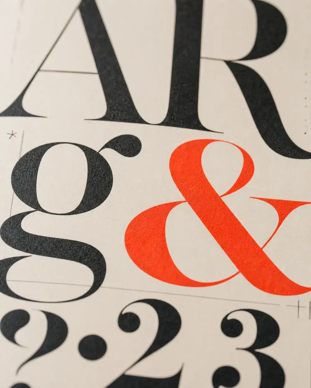 Maya Voss — Espécime tipográfico Voss Grotesk
